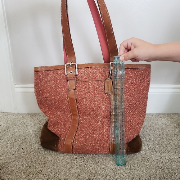 COACH Hampton Tweed Coral/Cream/Tan with Leather Trim and Suede Corners - Picture 6 of 7